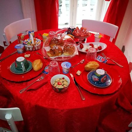 B&B Resta Cu Mme نابولي المظهر الخارجي الصورة